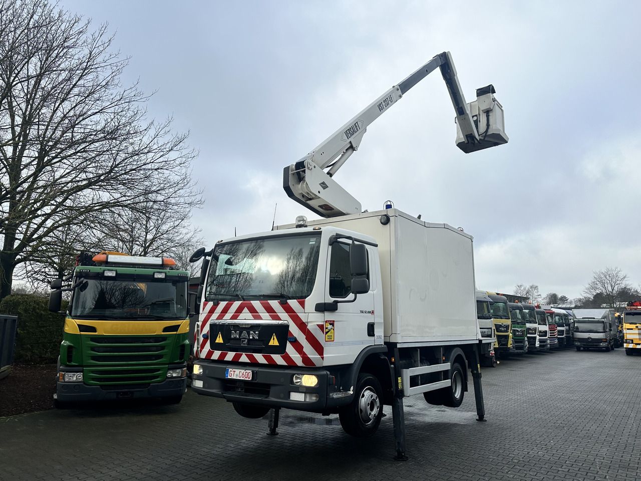 MAN TGL 12.180 Koffer mit Ruthmann Versalift 14.90m - Truck mounted aerial platform: picture 1 MAN TGL 12.180 Koffer mit Ruthmann Versalift 14.90m - Truck mounted aerial platform: picture 1
