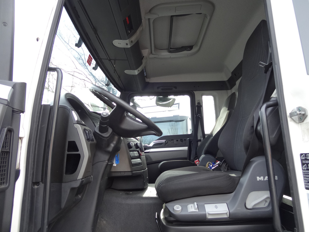 Crane truck, Dropside/ Flatbed truck MAN TGS 26.320 6X4 BB mit Kran Fassi F175: picture 6 Crane truck, Dropside/ Flatbed truck MAN TGS 26.320 6X4 BB mit Kran Fassi F175: picture 6