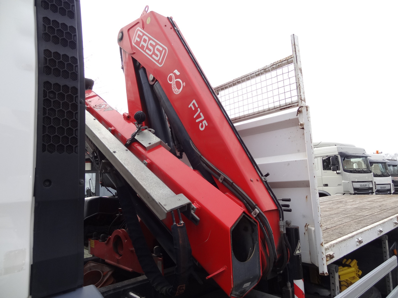 Crane truck, Dropside/ Flatbed truck MAN TGS 26.320 6X4 BB mit Kran Fassi F175: picture 15 Crane truck, Dropside/ Flatbed truck MAN TGS 26.320 6X4 BB mit Kran Fassi F175: picture 15
