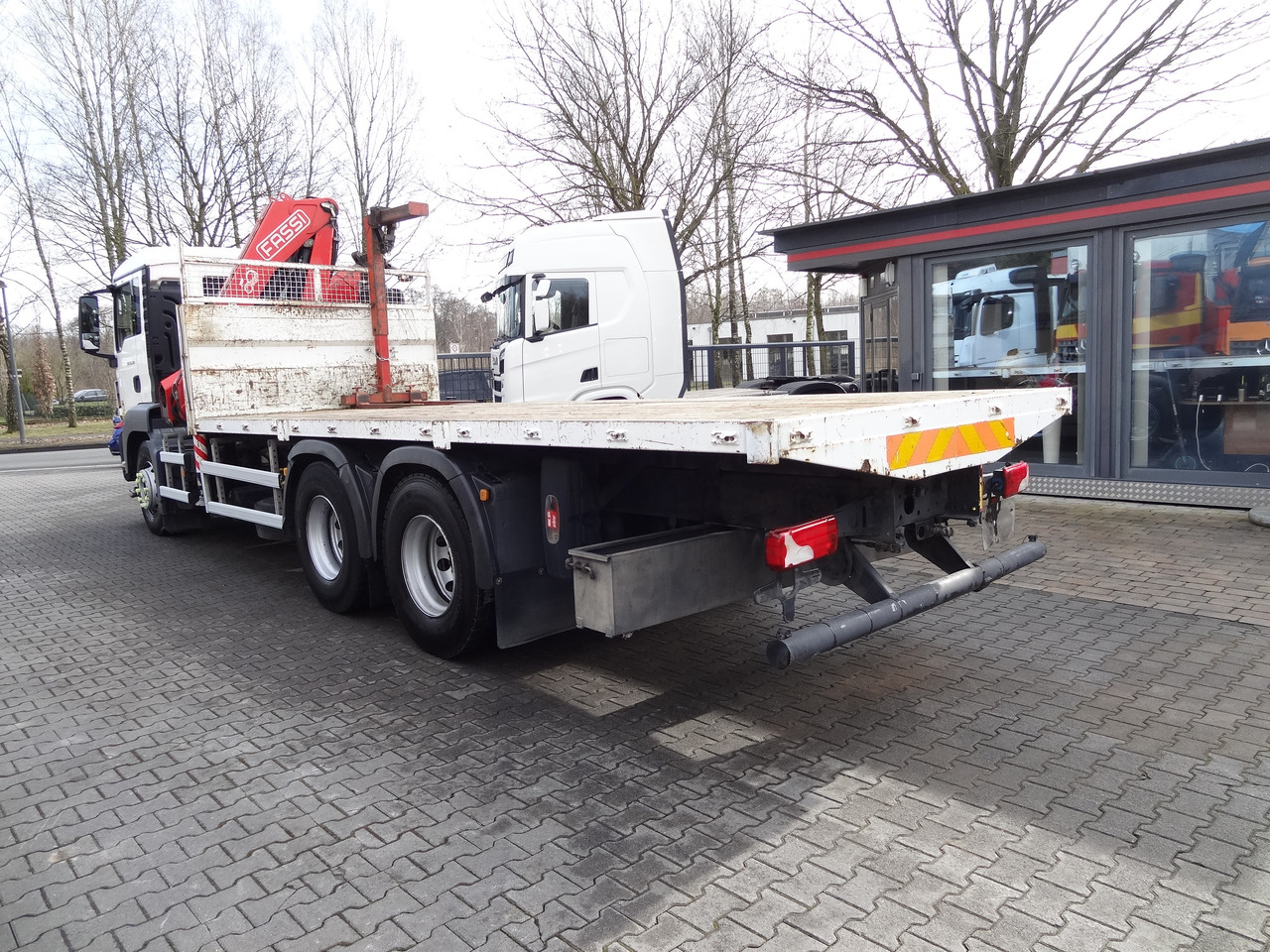 Crane truck, Dropside/ Flatbed truck MAN TGS 26.320 6X4 BB mit Kran Fassi F175: picture 11 Crane truck, Dropside/ Flatbed truck MAN TGS 26.320 6X4 BB mit Kran Fassi F175: picture 11