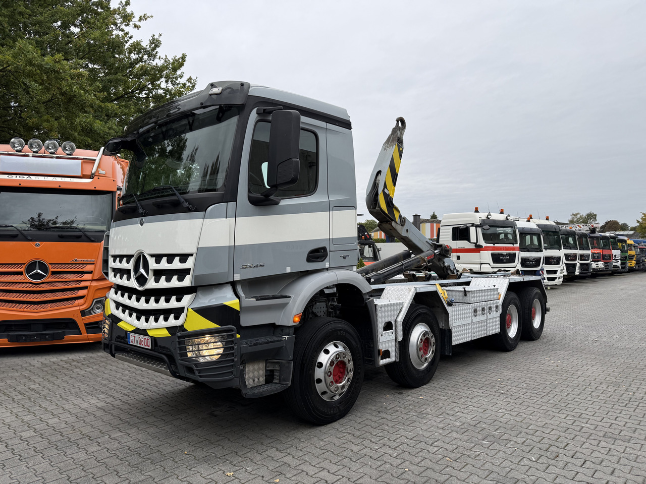 Mercedes-Benz Arocs 3245 K 8X4 Haken - Hook lift truck: picture 1 Mercedes-Benz Arocs 3245 K 8X4 Haken - Hook lift truck: picture 1