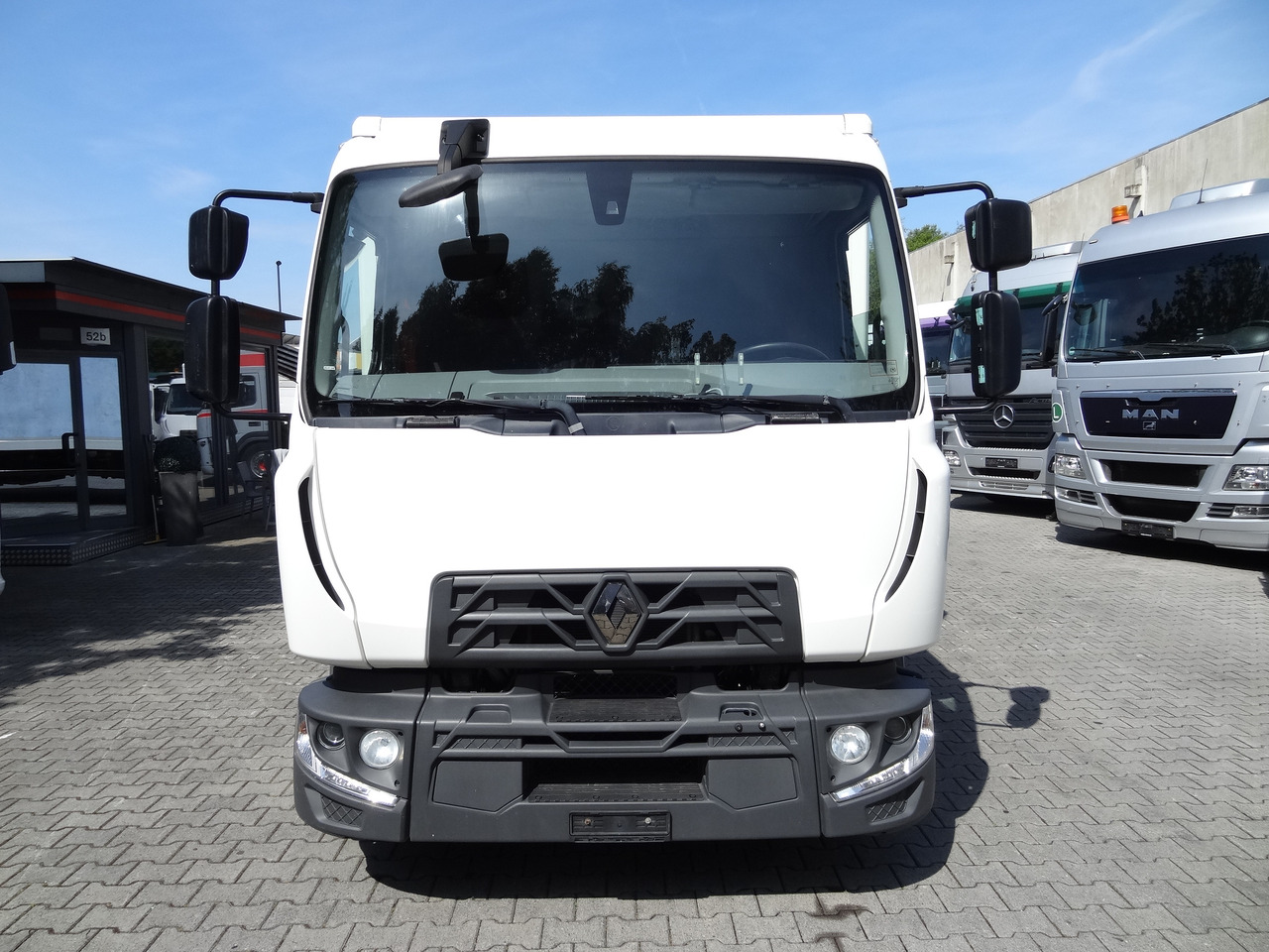 Box truck Renault D10.210 7m Koffer: picture 9