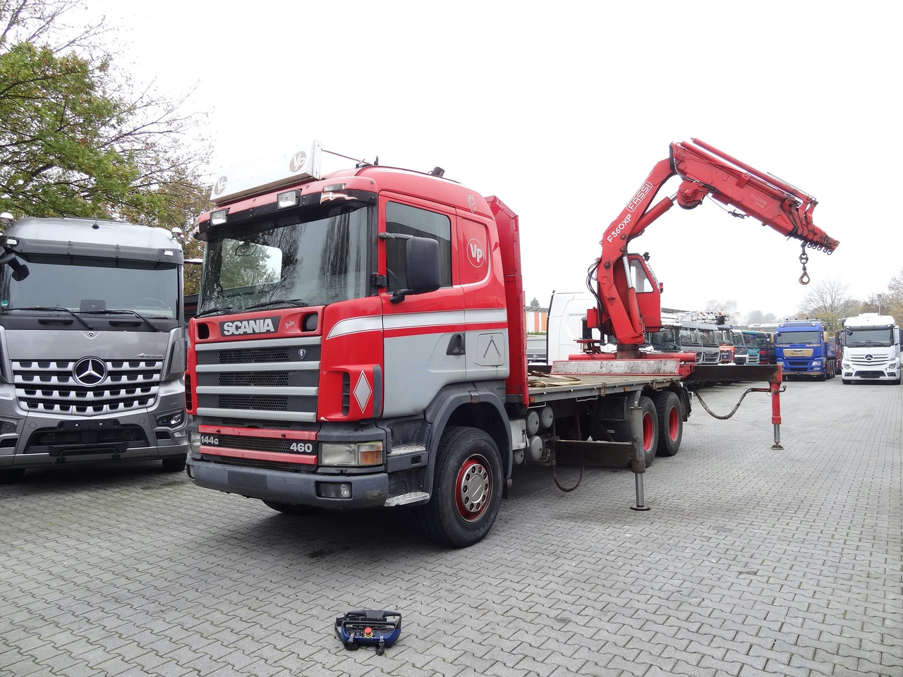 Scania R144 460 6X4 Fassi 360 bis 25 Meter - Dropside/ Flatbed truck, Crane truck: picture 1 Scania R144 460 6X4 Fassi 360 bis 25 Meter - Dropside/ Flatbed truck, Crane truck: picture 1
