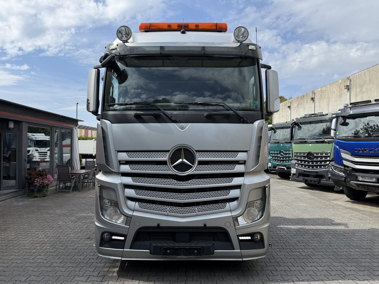 Tractor unit Mercedes-Benz Actros 1842LS Kran HMF 2020 bis 18 Meter: picture 9 Tractor unit Mercedes-Benz Actros 1842LS Kran HMF 2020 bis 18 Meter: picture 9