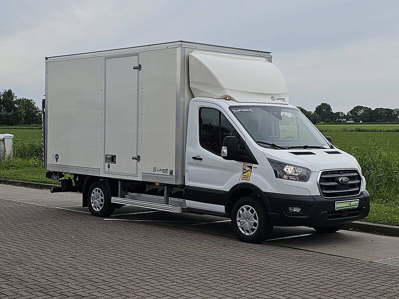 Ford E-Transit Bakwagen Laadklep! - Box van, Electric van: picture 5 Ford E-Transit Bakwagen Laadklep! - Box van, Electric van: picture 5