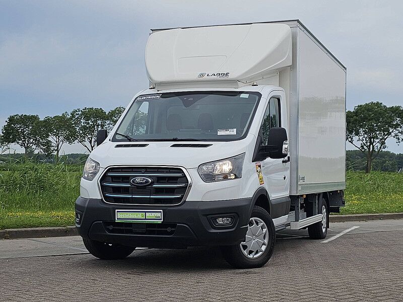 Ford E-Transit Bakwagen Laadklep! - Box van, Electric van: picture 1 Ford E-Transit Bakwagen Laadklep! - Box van, Electric van: picture 1
