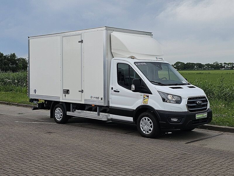 Ford E-Transit Bakwagen Laadklep! - Box van, Electric van: picture 5 Ford E-Transit Bakwagen Laadklep! - Box van, Electric van: picture 5