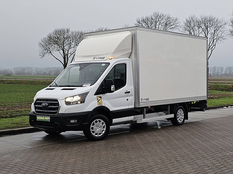 Ford E-Transit Bakwagen Laadklep! - Box van, Electric van: picture 2 Ford E-Transit Bakwagen Laadklep! - Box van, Electric van: picture 2