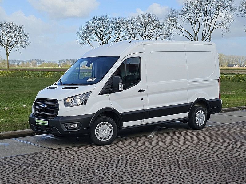 Ford Transit 2.0 L2H2 Euro6 Trekhaak! - Small van: picture 2 Ford Transit 2.0 L2H2 Euro6 Trekhaak! - Small van: picture 2