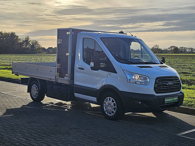 Ford Transit 2.0 TDCI 130 - Flatbed van: picture 5 Ford Transit 2.0 TDCI 130 - Flatbed van: picture 5