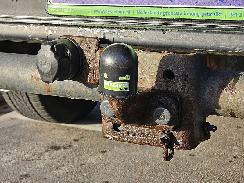 Flatbed van Ford Transit 2.0 TDCI 130: picture 13