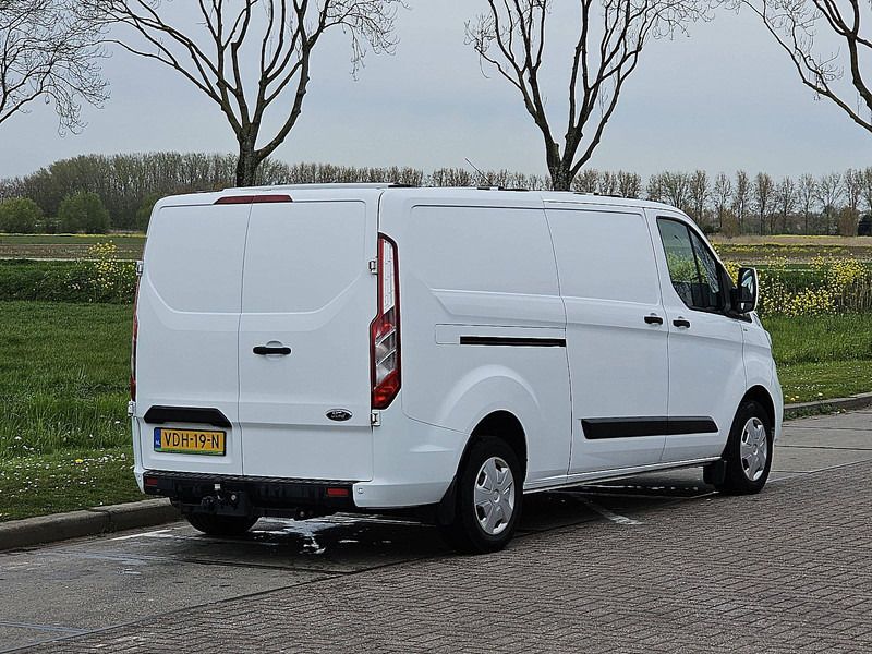 Ford Transit Custom 2.0 - Small van: picture 3 Ford Transit Custom 2.0 - Small van: picture 3
