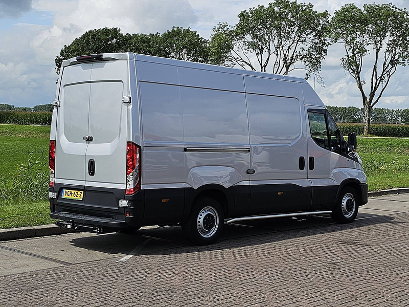 Iveco Daily 35S16 L2H2 Luchtvering AC - Panel van: picture 3 Iveco Daily 35S16 L2H2 Luchtvering AC - Panel van: picture 3