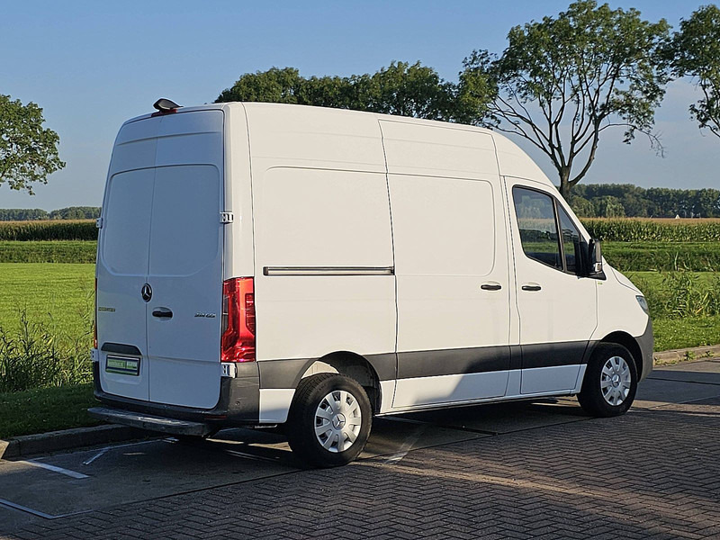 Mercedes-Benz Sprinter 214 CDI AUT. L1H2 - Small van: picture 3 Mercedes-Benz Sprinter 214 CDI AUT. L1H2 - Small van: picture 3