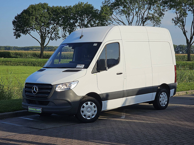 Mercedes-Benz Sprinter 214 CDI AUT. L1H2 - Small van: picture 2 Mercedes-Benz Sprinter 214 CDI AUT. L1H2 - Small van: picture 2