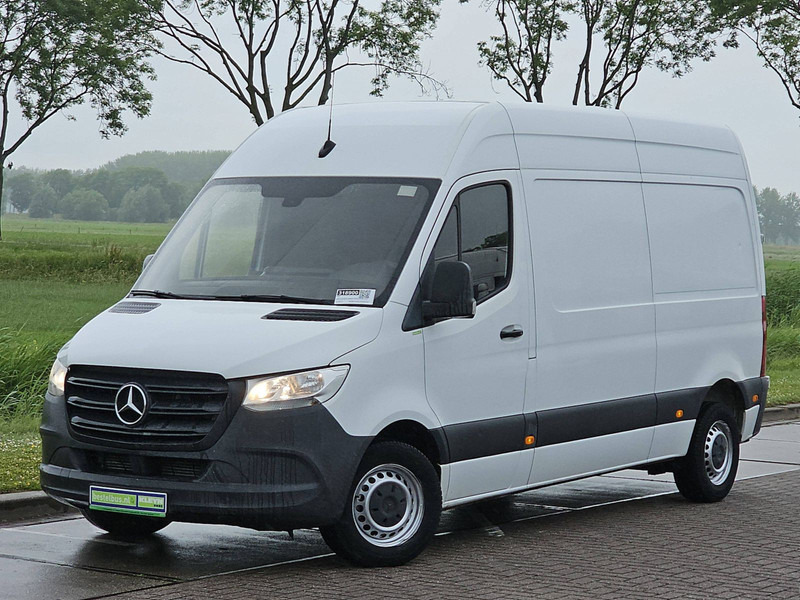 Mercedes-Benz Sprinter 214 L2H2 Mbux Automaat! - Small van: picture 2 Mercedes-Benz Sprinter 214 L2H2 Mbux Automaat! - Small van: picture 2