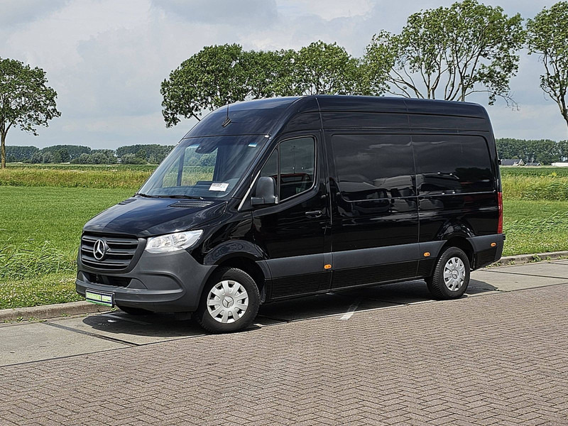 Mercedes-Benz Sprinter 317 L2H2 3.5t-Trekhaak - Panel van: picture 2 Mercedes-Benz Sprinter 317 L2H2 3.5t-Trekhaak - Panel van: picture 2