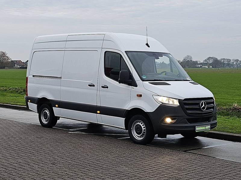 Mercedes-Benz Sprinter 317 L2H2 Mbux Navi RWD! - Panel van: picture 5 Mercedes-Benz Sprinter 317 L2H2 Mbux Navi RWD! - Panel van: picture 5