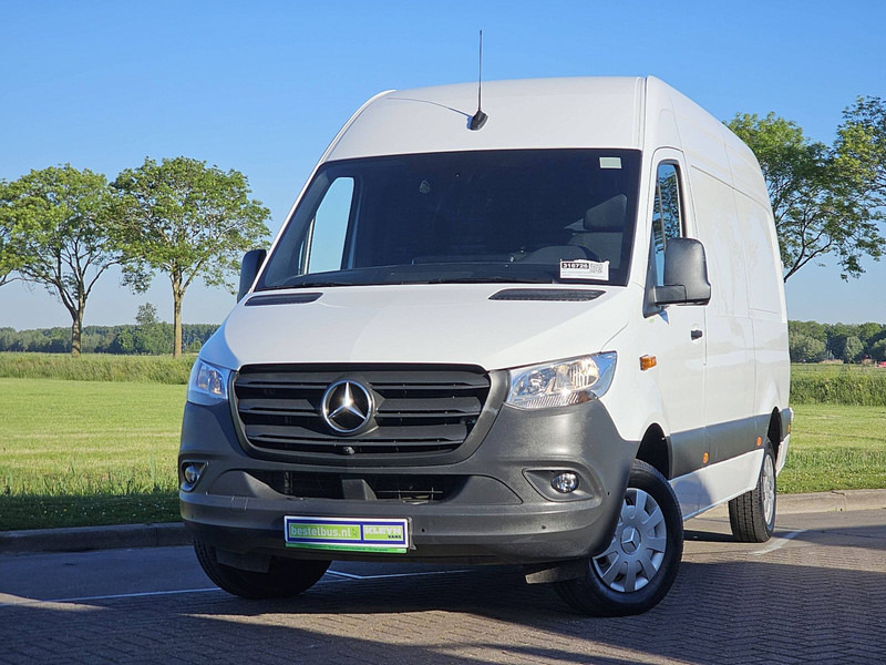 Mercedes-Benz Sprinter 317 L2H2 Mbux RWD! - Panel van: picture 1 Mercedes-Benz Sprinter 317 L2H2 Mbux RWD! - Panel van: picture 1