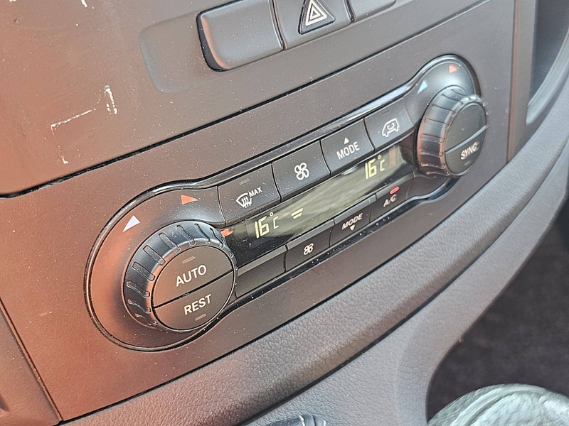 Small van Mercedes-Benz Vito 111 CDI EDITION L2H1: picture 12