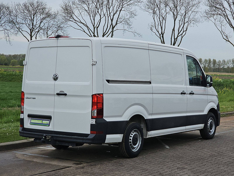 Volkswagen Crafter 30 2.0 L2H1 Trekhaak AC - Small van: picture 3 Volkswagen Crafter 30 2.0 L2H1 Trekhaak AC - Small van: picture 3
