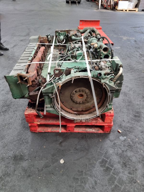 Volvo  DH12D Engine - Engine: picture 3 Volvo  DH12D Engine - Engine: picture 3