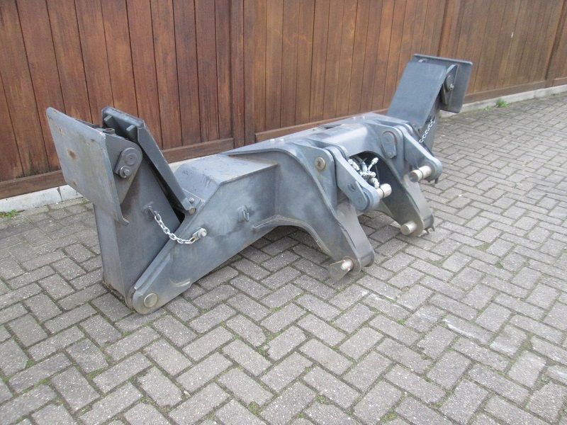 Doosan DX140W outriggers - Attachment for Wheel excavator: picture 3 Doosan DX140W outriggers - Attachment for Wheel excavator: picture 3