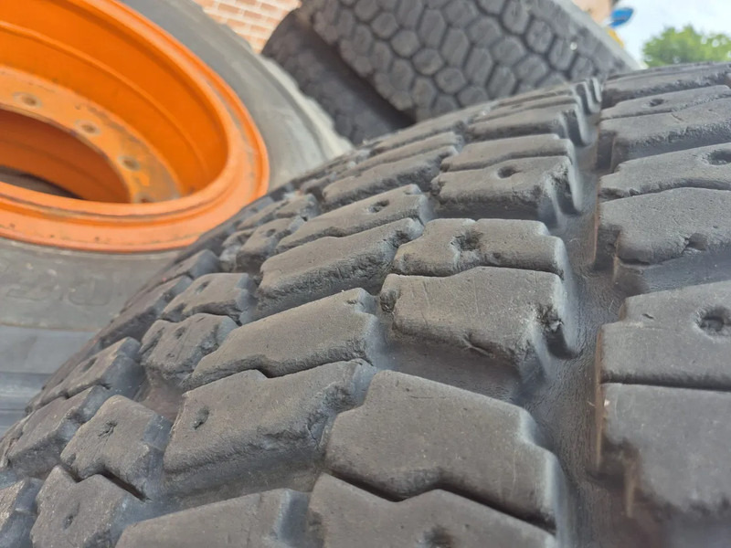 Bridgestone 20.5R25 - Tire: picture 4 Bridgestone 20.5R25 - Tire: picture 4