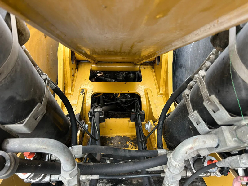 Waste/ Industry handler Caterpillar MH3022: picture 8 Waste/ Industry handler Caterpillar MH3022: picture 8