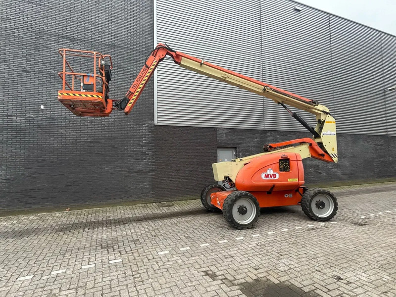 JLG 600AJ - Telescopic boom: picture 1 JLG 600AJ - Telescopic boom: picture 1