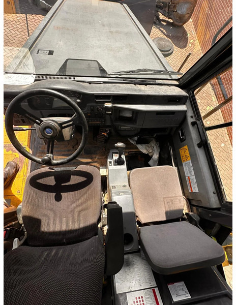 Komatsu HM300-2 - Articulated dumper: picture 5 Komatsu HM300-2 - Articulated dumper: picture 5