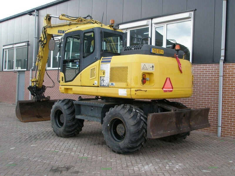 Komatsu PW140-7 - Wheel excavator: picture 2 Komatsu PW140-7 - Wheel excavator: picture 2
