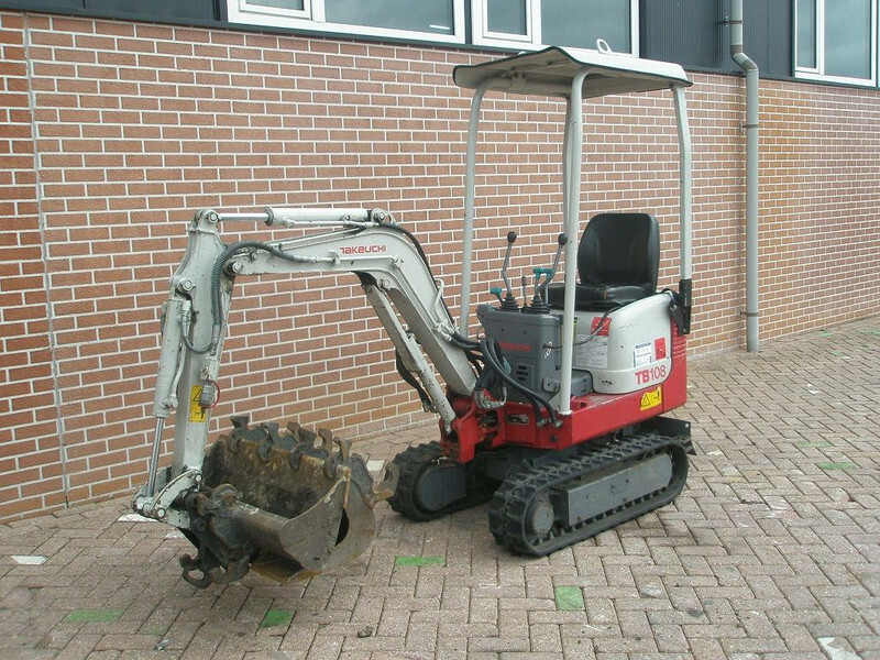 Takeuchi TB108 - Mini excavator: picture 1 Takeuchi TB108 - Mini excavator: picture 1