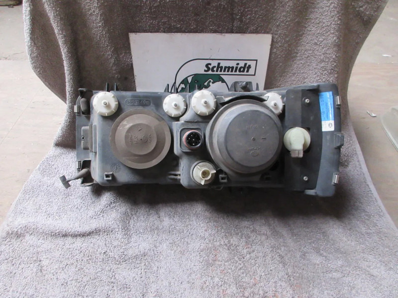 DAF 1743691 KOPLAMP XENOS RECHTS DAF CF XF LF EURO 3 / 5 - Headlight for Truck: picture 3 DAF 1743691 KOPLAMP XENOS RECHTS DAF CF XF LF EURO 3 / 5 - Headlight for Truck: picture 3