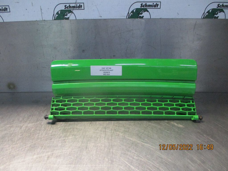 DAF 2050649 // 2050648 // 1825876 GRILL DELEN XF 450 EURO 6 - Grill for Truck: picture 2 DAF 2050649 // 2050648 // 1825876 GRILL DELEN XF 450 EURO 6 - Grill for Truck: picture 2