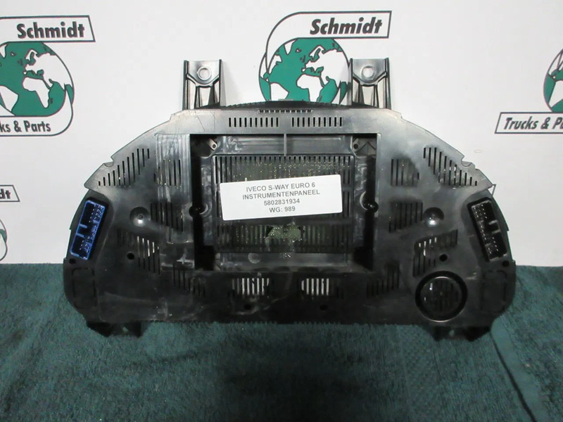 Iveco 5802831934 INSTUMENTENPANEEL IVECO S WAY MODEL 2023 - Dashboard for Truck: picture 2 Iveco 5802831934 INSTUMENTENPANEEL IVECO S WAY MODEL 2023 - Dashboard for Truck: picture 2