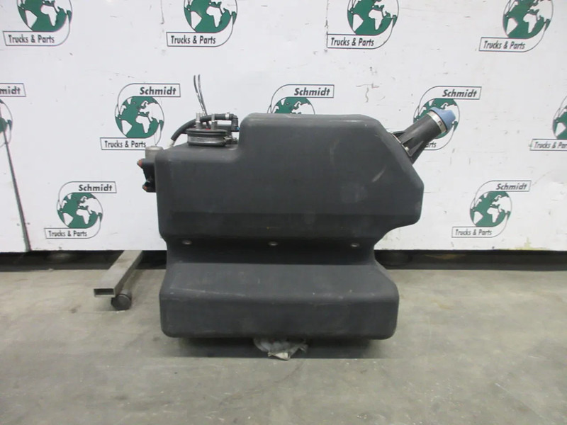 MAN 81.15402-5049 AD BLUE TANK MAN TGX 18.420 EURO 6 - Fuel tank for Truck: picture 3 MAN 81.15402-5049 AD BLUE TANK MAN TGX 18.420 EURO 6 - Fuel tank for Truck: picture 3