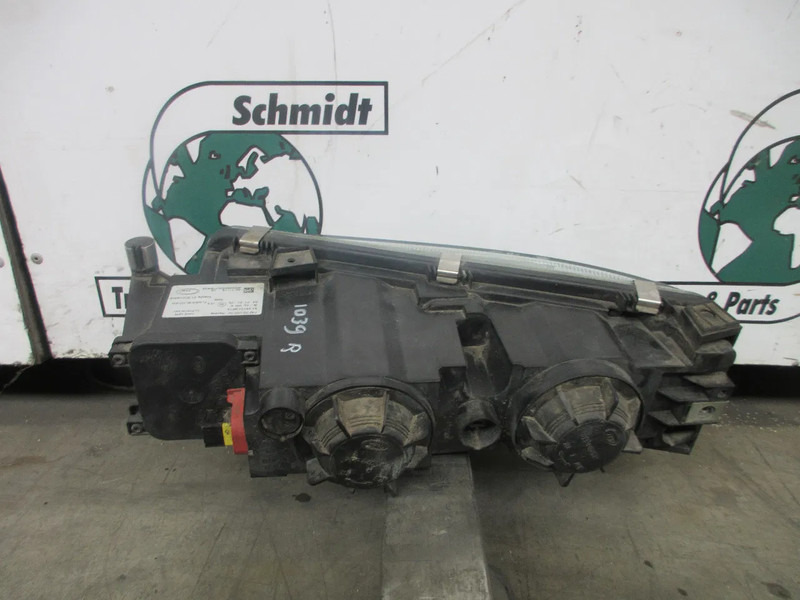 MAN 81.25101-6573 // 81.25101-6573 MISTLAMP MAN TGM EURO 6 RECHTS EN LINKS - Fog light for Truck: picture 3 MAN 81.25101-6573 // 81.25101-6573 MISTLAMP MAN TGM EURO 6 RECHTS EN LINKS - Fog light for Truck: picture 3