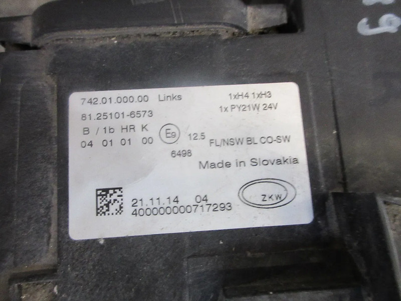 MAN 81.25101-6573 // 81.25101-6573 MISTLAMP MAN TGM EURO 6 RECHTS EN LINKS - Fog light for Truck: picture 5 MAN 81.25101-6573 // 81.25101-6573 MISTLAMP MAN TGM EURO 6 RECHTS EN LINKS - Fog light for Truck: picture 5