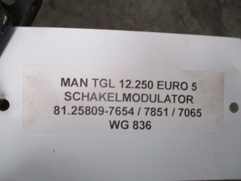 MAN 81.25809-7654//7851//7065 SCHAKEL MODULATOR TGL TGM TGS TGX - Clutch and parts for Truck: picture 3 MAN 81.25809-7654//7851//7065 SCHAKEL MODULATOR TGL TGM TGS TGX - Clutch and parts for Truck: picture 3