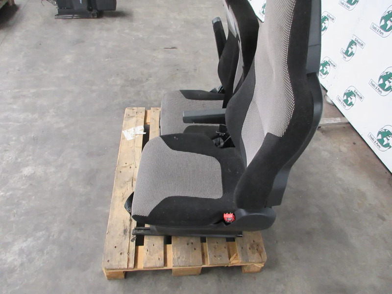 MAN 81.62307-6481//81.62307-6447//81.62307-6516/81.62307-6414 STOEL SET TGX - Seat for Truck: picture 2 MAN 81.62307-6481//81.62307-6447//81.62307-6516/81.62307-6414 STOEL SET TGX - Seat for Truck: picture 2