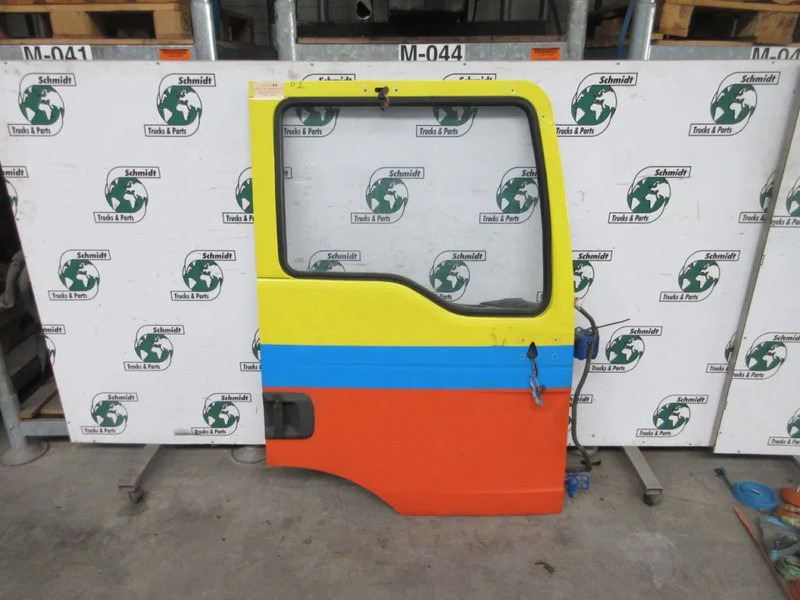 MAN 81.62600-4132 DEUR TGS RECHTS - Door and parts for Truck: picture 4 MAN 81.62600-4132 DEUR TGS RECHTS - Door and parts for Truck: picture 4