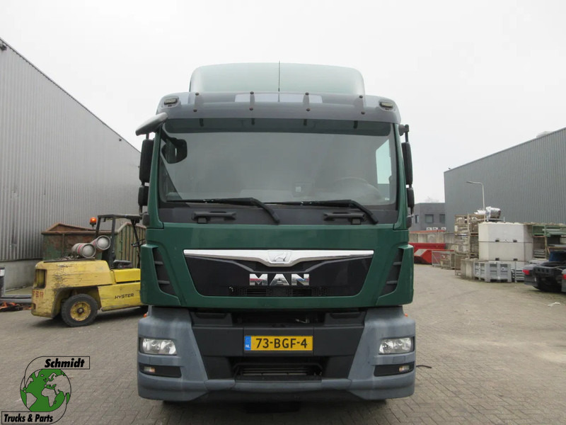 MAN MAN 18.250 TGM 18.250 EURO 6 CABINE MODEL 2018 - Cab and interior for Truck: picture 1 MAN MAN 18.250 TGM 18.250 EURO 6 CABINE MODEL 2018 - Cab and interior for Truck: picture 1