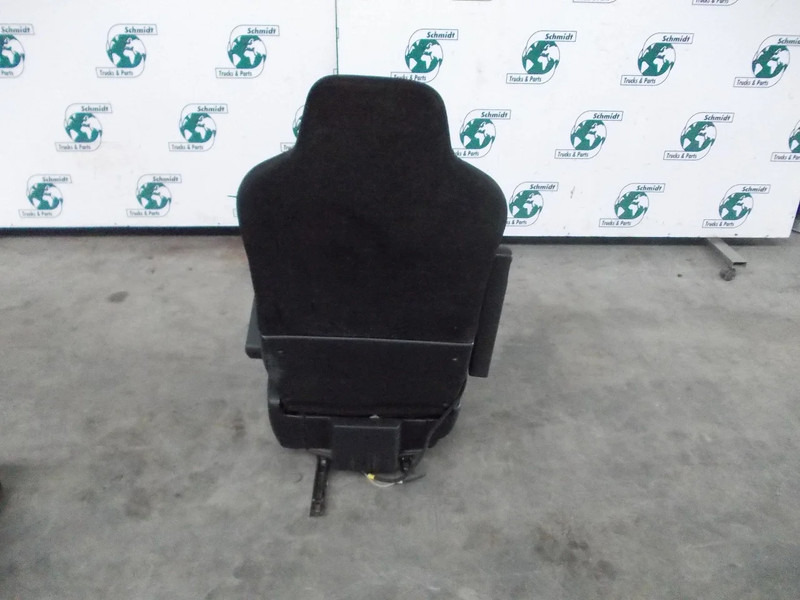 MAN TGX 81.62307-6531 LINKS GEVEERDE STOEL EURO 6 - Seat for Truck: picture 3 MAN TGX 81.62307-6531 LINKS GEVEERDE STOEL EURO 6 - Seat for Truck: picture 3