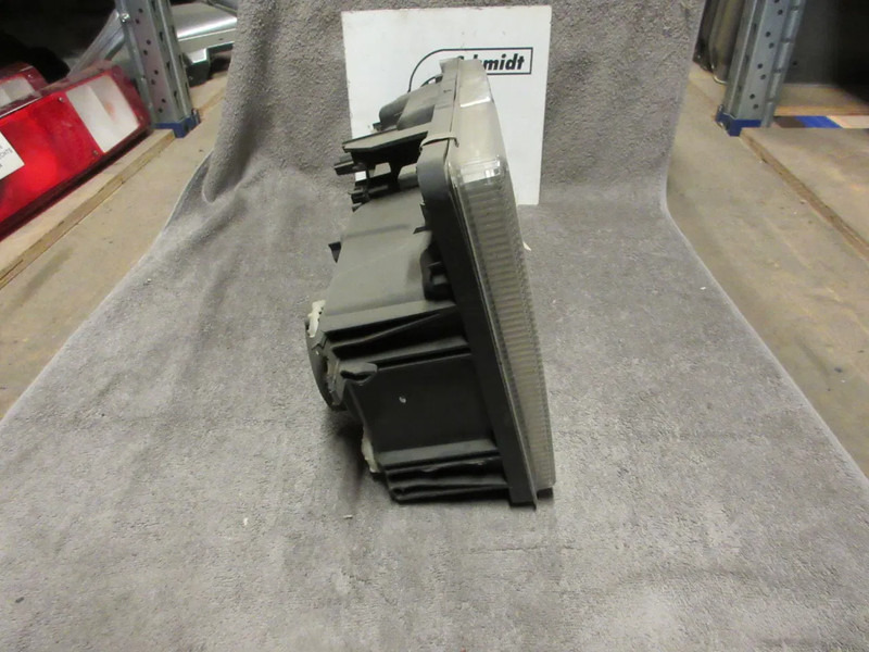 Renault 5010623620 KOPLAMP RENAULT AE MAGNUM MODEL 2014 LINKS - Headlight for Truck: picture 2 Renault 5010623620 KOPLAMP RENAULT AE MAGNUM MODEL 2014 LINKS - Headlight for Truck: picture 2
