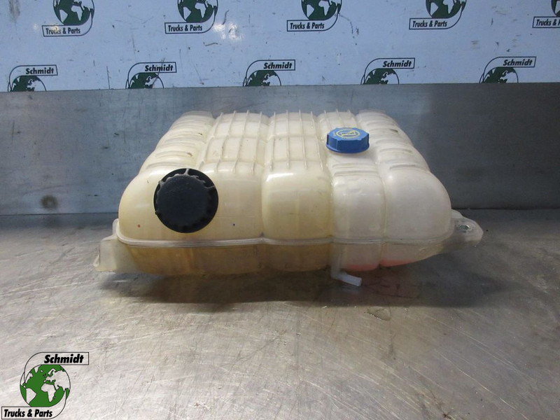 Renault T-SERIE 7422430044 EXPANSIEVAT EURO 6 - Expansion tank for Truck: picture 1 Renault T-SERIE 7422430044 EXPANSIEVAT EURO 6 - Expansion tank for Truck: picture 1