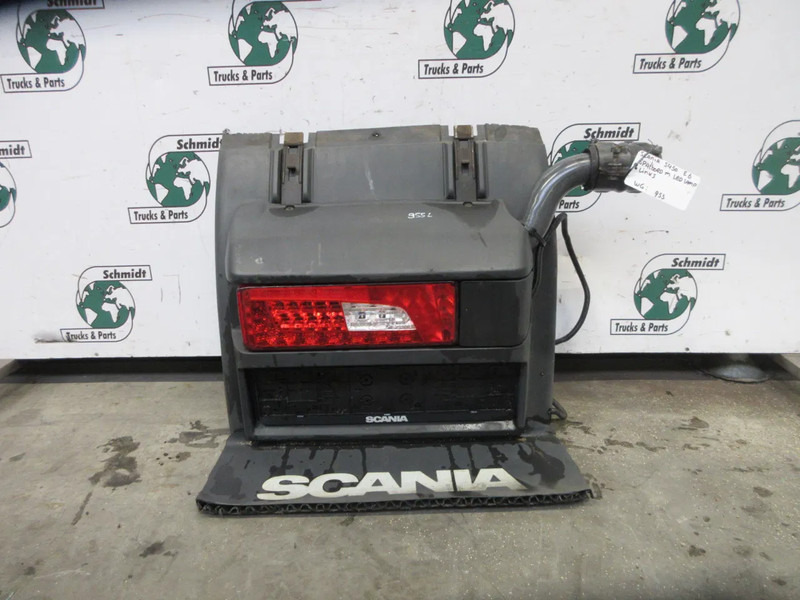Scania 2380955 // 2476461 // 2054593 // 2302630 SPATBORD MET LED LAMP NGS LINKS - Tail light for Truck: picture 3 Scania 2380955 // 2476461 // 2054593 // 2302630 SPATBORD MET LED LAMP NGS LINKS - Tail light for Truck: picture 3
