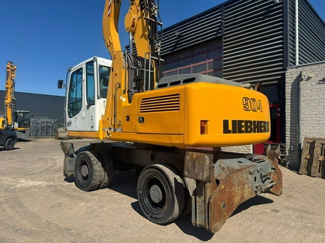 Liebherr A 904 C Litronic - Demolition excavator: picture 2 Liebherr A 904 C Litronic - Demolition excavator: picture 2