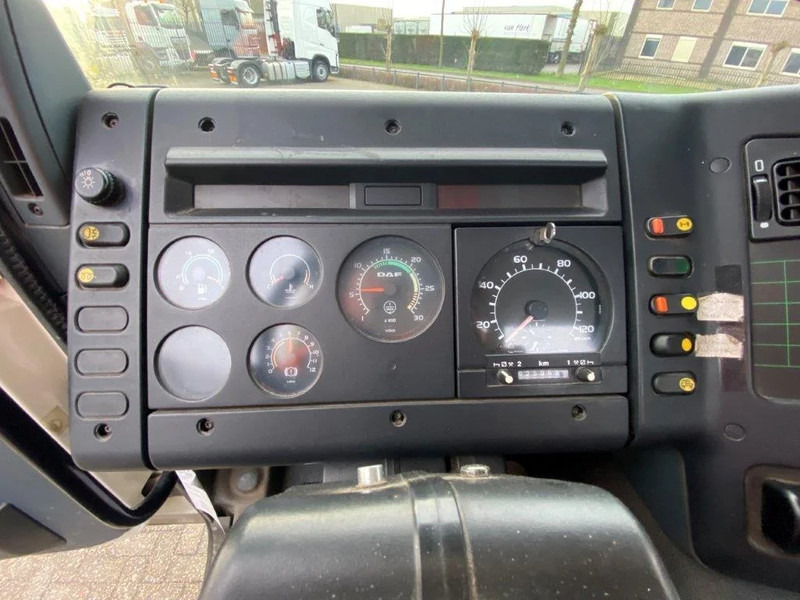 Tank truck DAF 65CF-240 / FULL STEEL / POMP / 3 COMPARTIMENTS / 8350 LITER / ONLY:25969 KM / EURO-2 / MANUAL / GOOD CONDITION: picture 15 Tank truck DAF 65CF-240 / FULL STEEL / POMP / 3 COMPARTIMENTS / 8350 LITER / ONLY:25969 KM / EURO-2 / MANUAL / GOOD CONDITION: picture 15