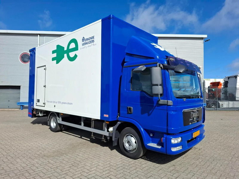 MAN E-TGL 8.180 / 100% ELECTRIC / ONLY:1777 KM / NL MOVING TRUCK / LOADING PLATFORM / STAMPS / AUTOMATIC / 2010 - Box truck, Electric truck: picture 3 MAN E-TGL 8.180 / 100% ELECTRIC / ONLY:1777 KM / NL MOVING TRUCK / LOADING PLATFORM / STAMPS / AUTOMATIC / 2010 - Box truck, Electric truck: picture 3